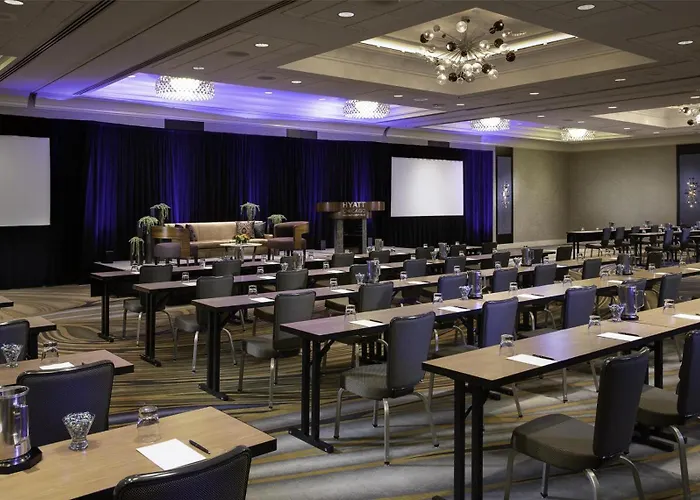 Hotel Hyatt Centric Magnificent Mile 4*