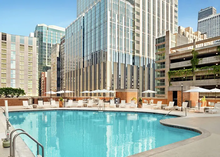 Hyatt Centric Magnificent Mile Hotel 4*