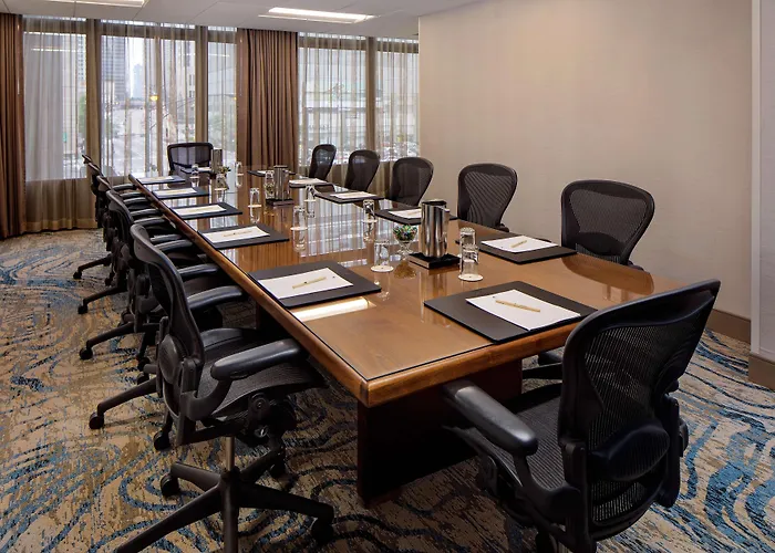 Hotel Hyatt Centric Magnificent Mile 4*