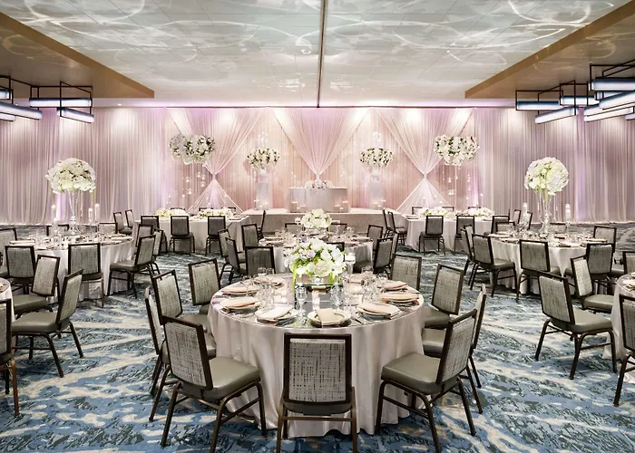 Hotel Hyatt Centric Magnificent Mile 4*
