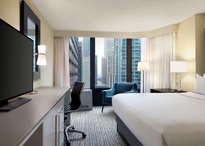 Hotel Hyatt Centric Magnificent Mile 4*