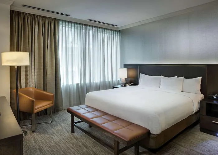 Hyatt Centric Magnificent Mile Hotel